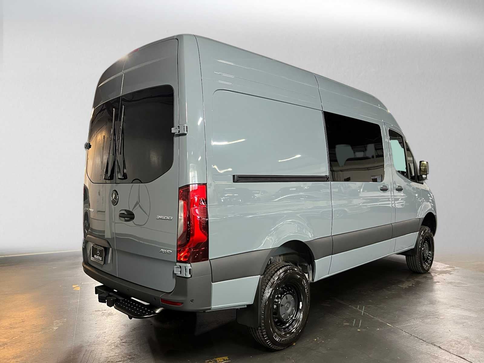 2026 Mercedes-Benz Sprinter Crew 2500 Standard Roof I4 Diesel HO 144 AWD