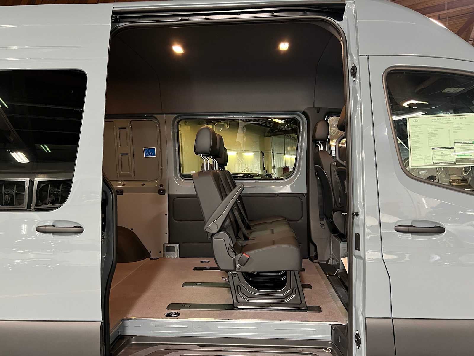 2026 Mercedes-Benz Sprinter Crew 2500 Standard Roof I4 Diesel HO 144 AWD