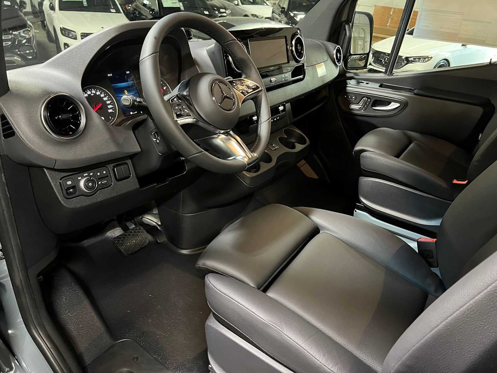 2026 Mercedes-Benz Sprinter Crew 2500 Standard Roof I4 Diesel HO 144 AWD