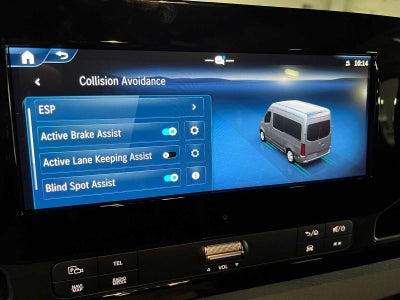 2026 Mercedes-Benz Sprinter Crew 2500 Standard Roof I4 Diesel HO 144 AWD
