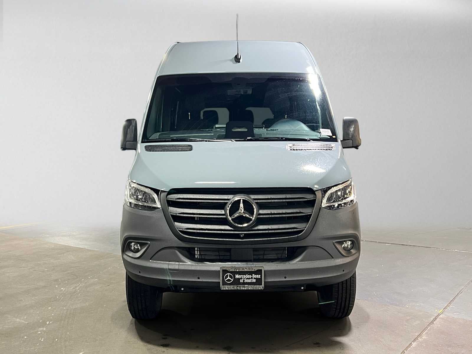 2026 Mercedes-Benz Sprinter Crew 2500 Standard Roof I4 Diesel HO 144 AWD