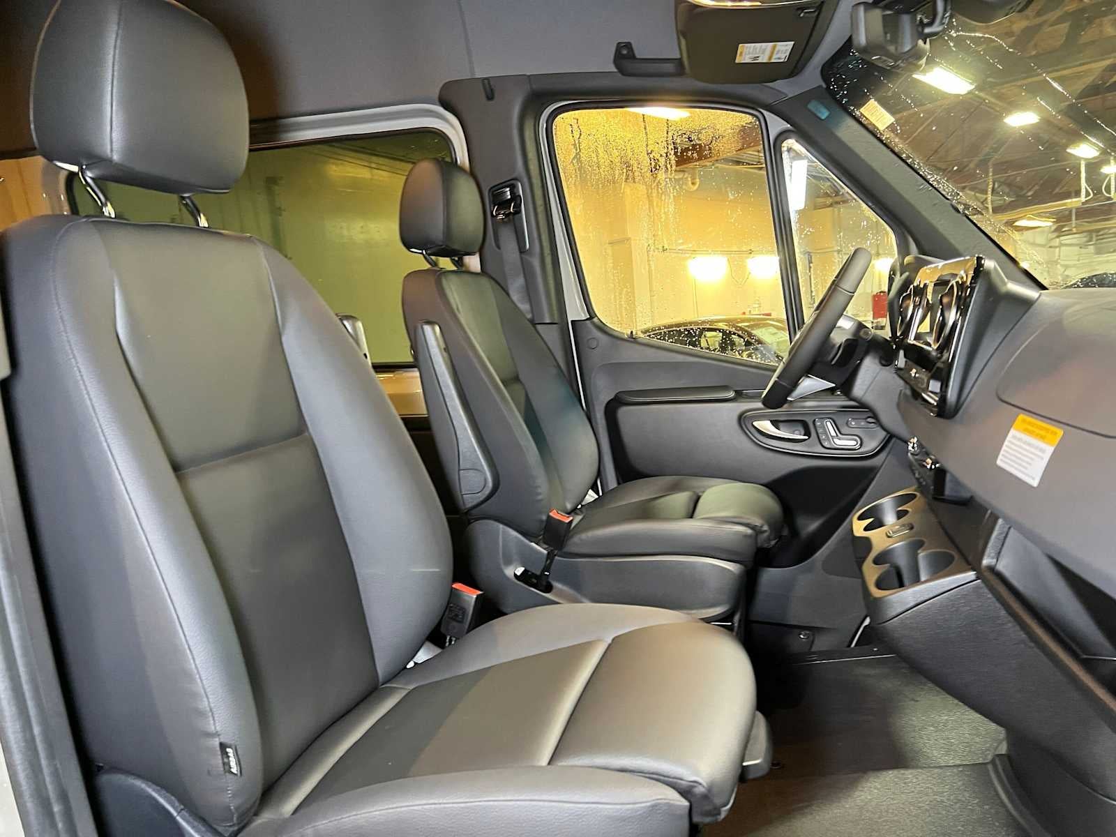 2026 Mercedes-Benz Sprinter 2500 Standard Roof I4 Diesel HO 144 AWD