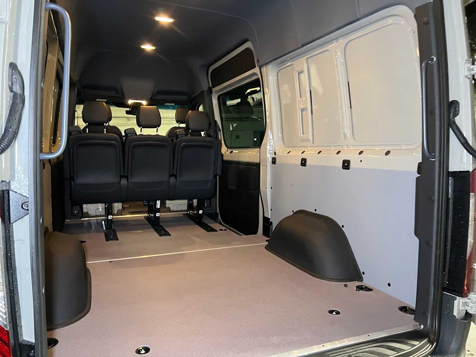 2026 Mercedes-Benz Sprinter 2500 Standard Roof I4 Diesel HO 144 AWD