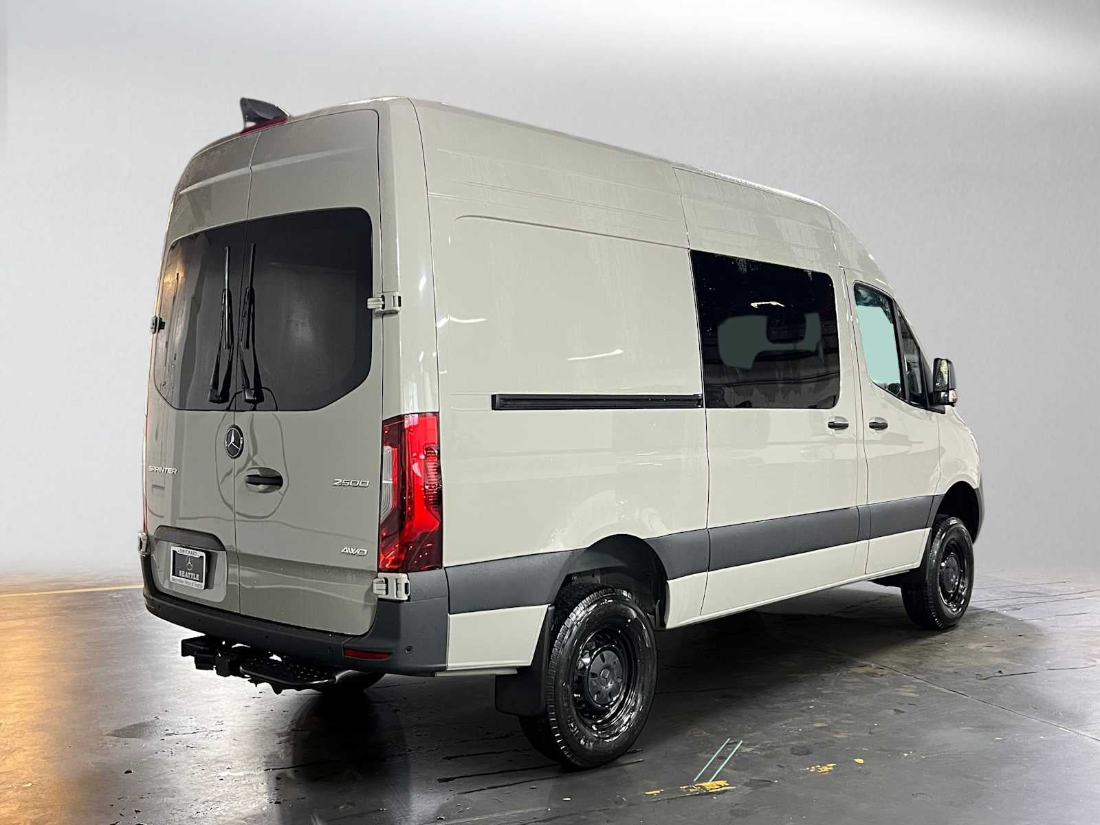 2026 Mercedes-Benz Sprinter 2500 Standard Roof I4 Diesel HO 144 AWD