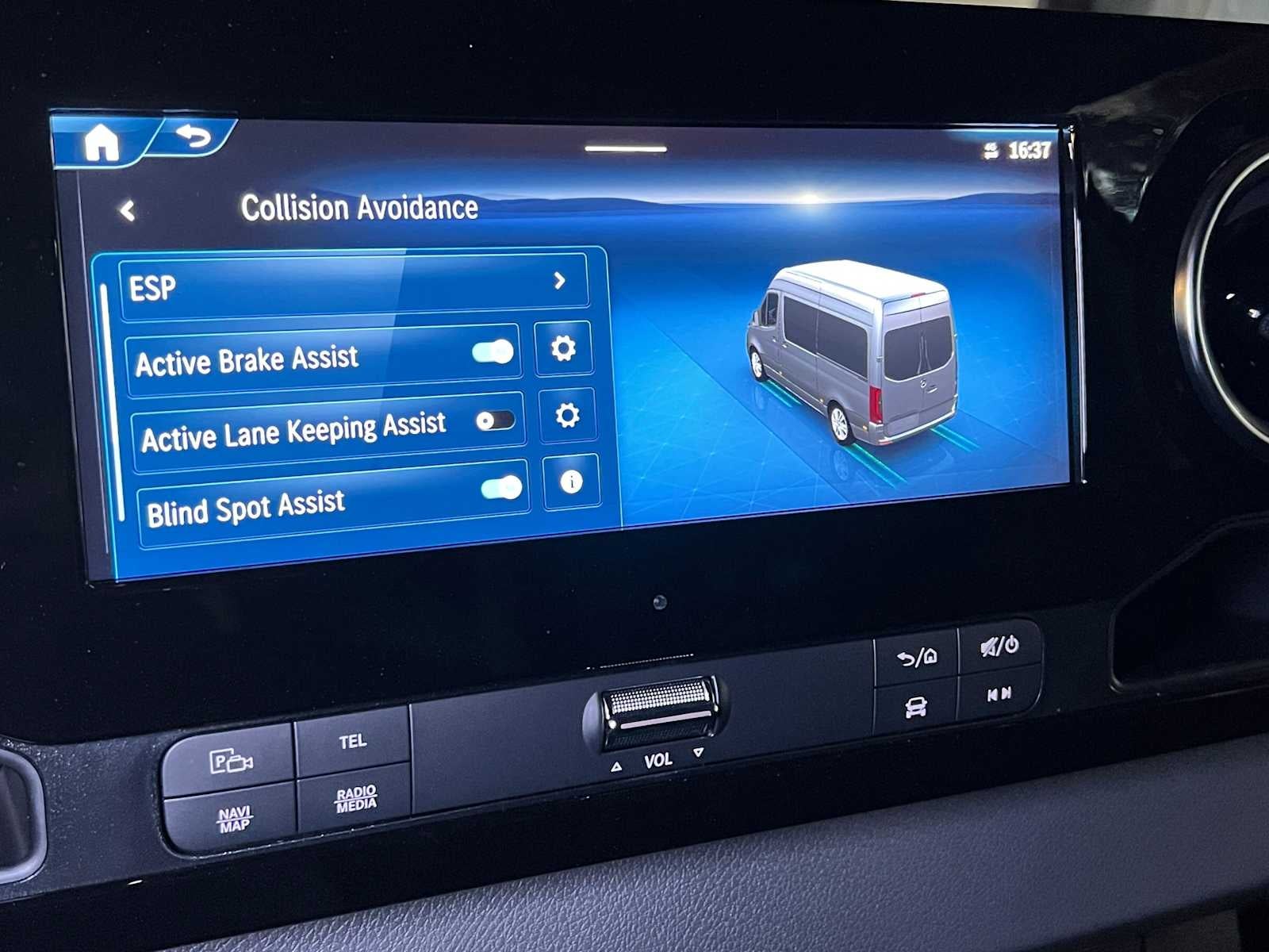 2026 Mercedes-Benz Sprinter 2500 Standard Roof I4 Diesel HO 144 AWD