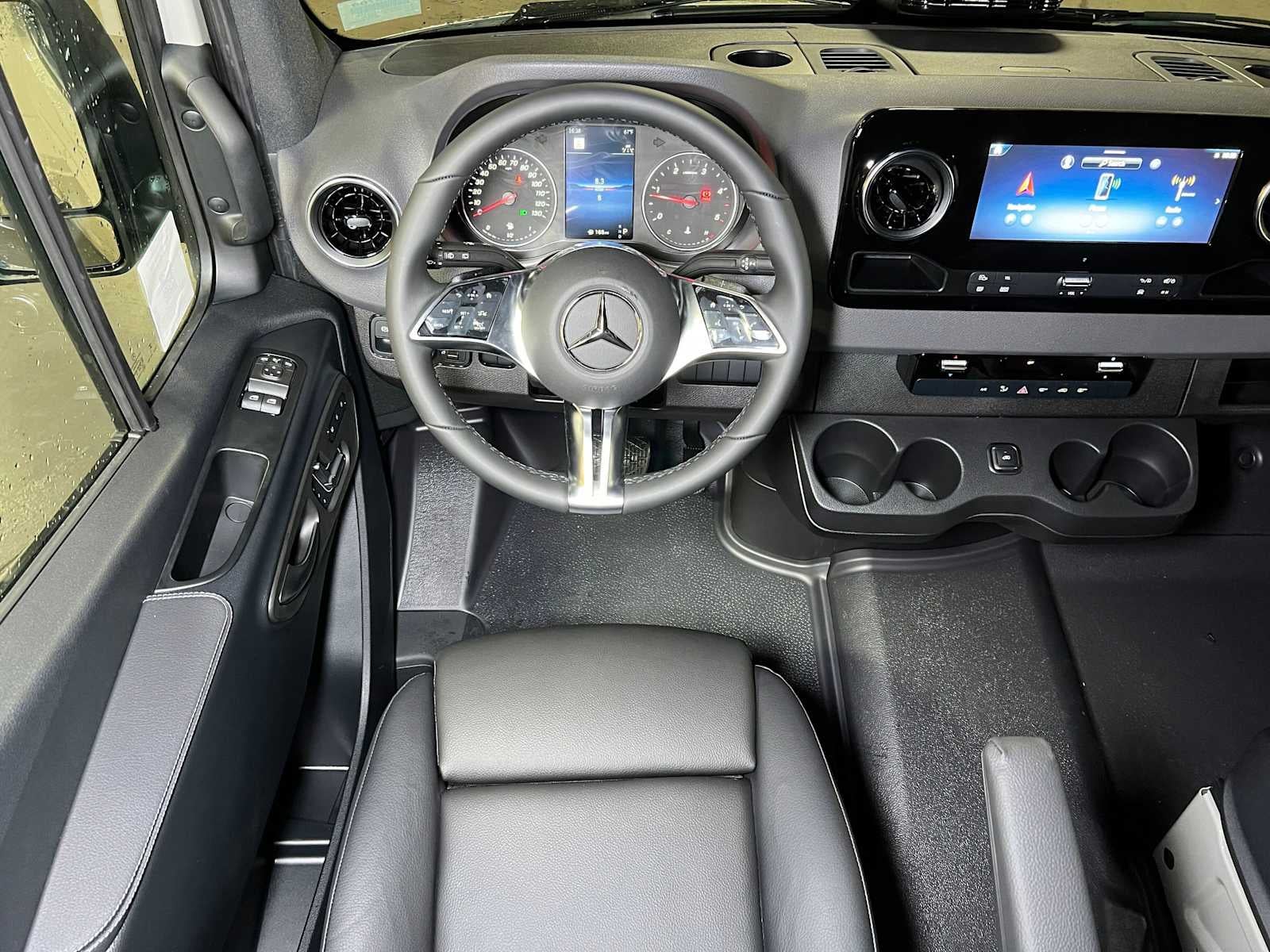 2026 Mercedes-Benz Sprinter 2500 Standard Roof I4 Diesel HO 144 AWD