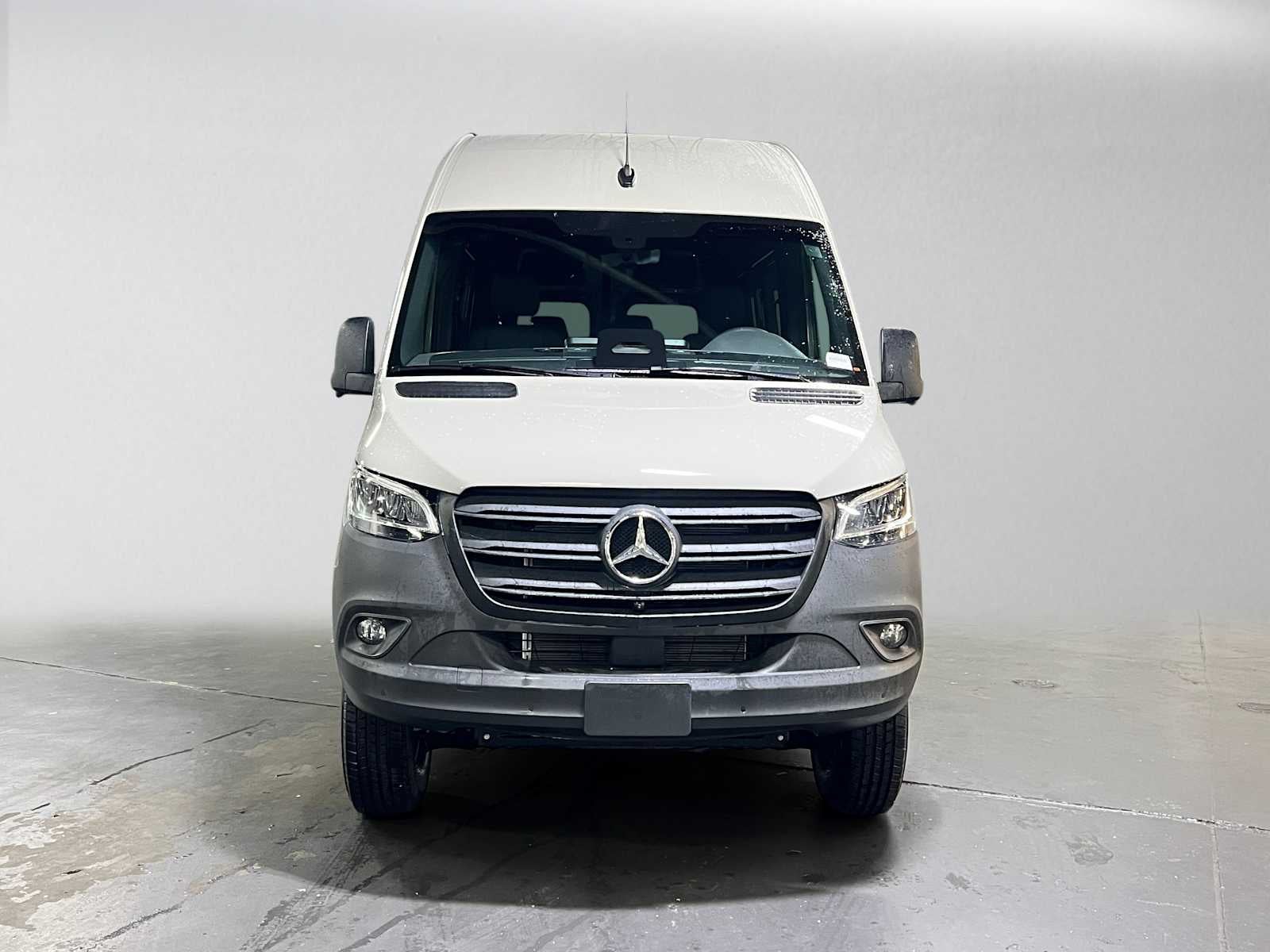 2026 Mercedes-Benz Sprinter 2500 Standard Roof I4 Diesel HO 144 AWD