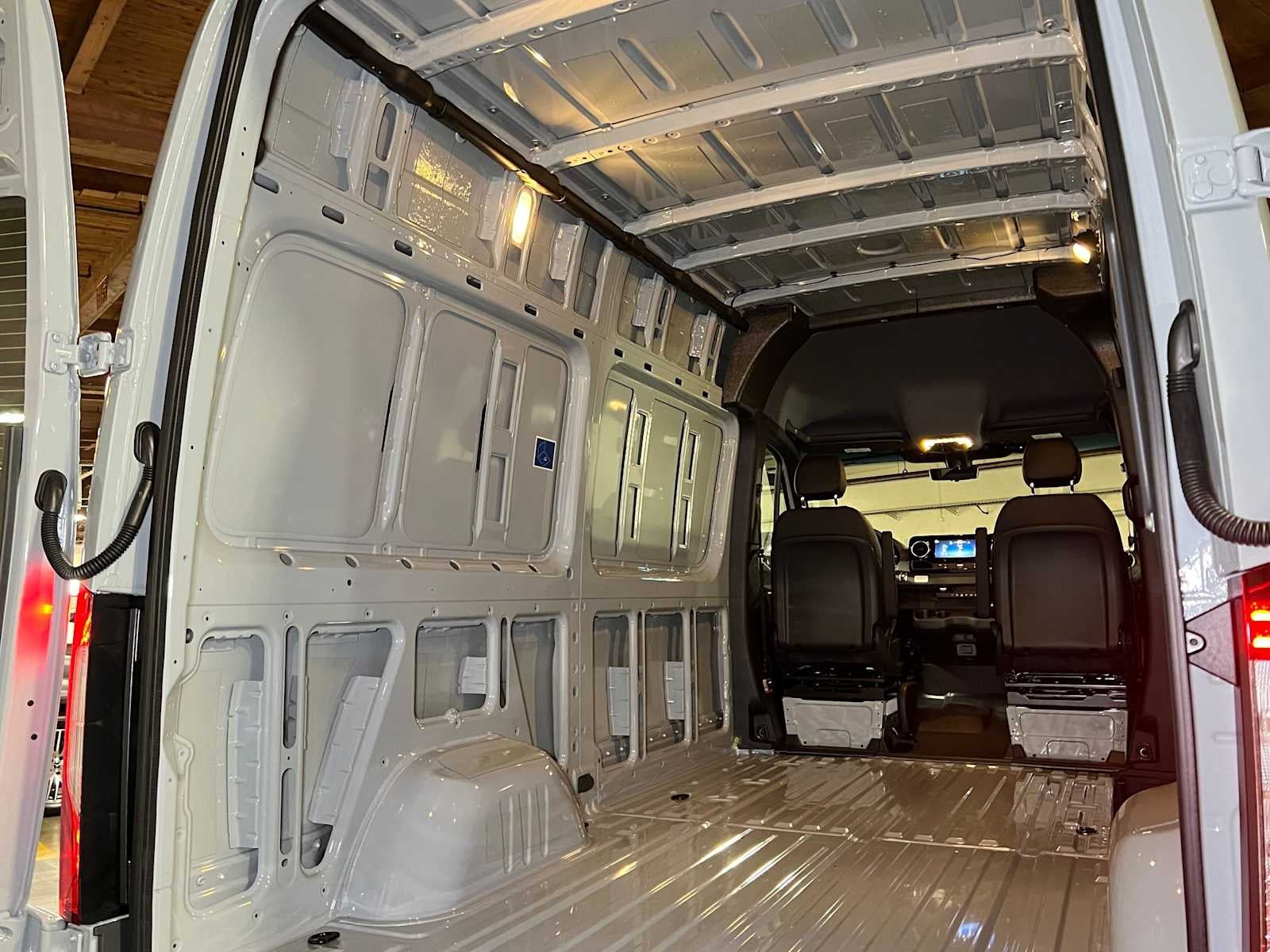 2026 Mercedes-Benz Sprinter Cargo 2500 Standard Roof I4 Diesel HO 144 AWD