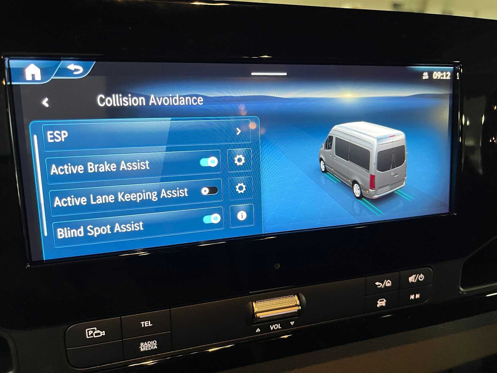 2026 Mercedes-Benz Sprinter Cargo 2500 Standard Roof I4 Diesel HO 144 AWD