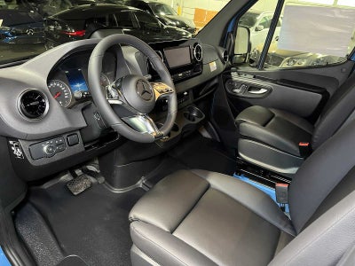 2026 Mercedes-Benz Sprinter 2500 Standard Roof I4 Diesel HO 144" AWD