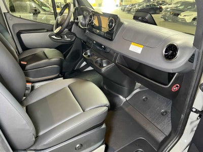 2026 Mercedes-Benz Sprinter Crew 2500 Standard Roof I4 Diesel HO 144 AWD