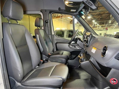2026 Mercedes-Benz Sprinter Crew 2500 Standard Roof I4 Diesel HO 144 AWD