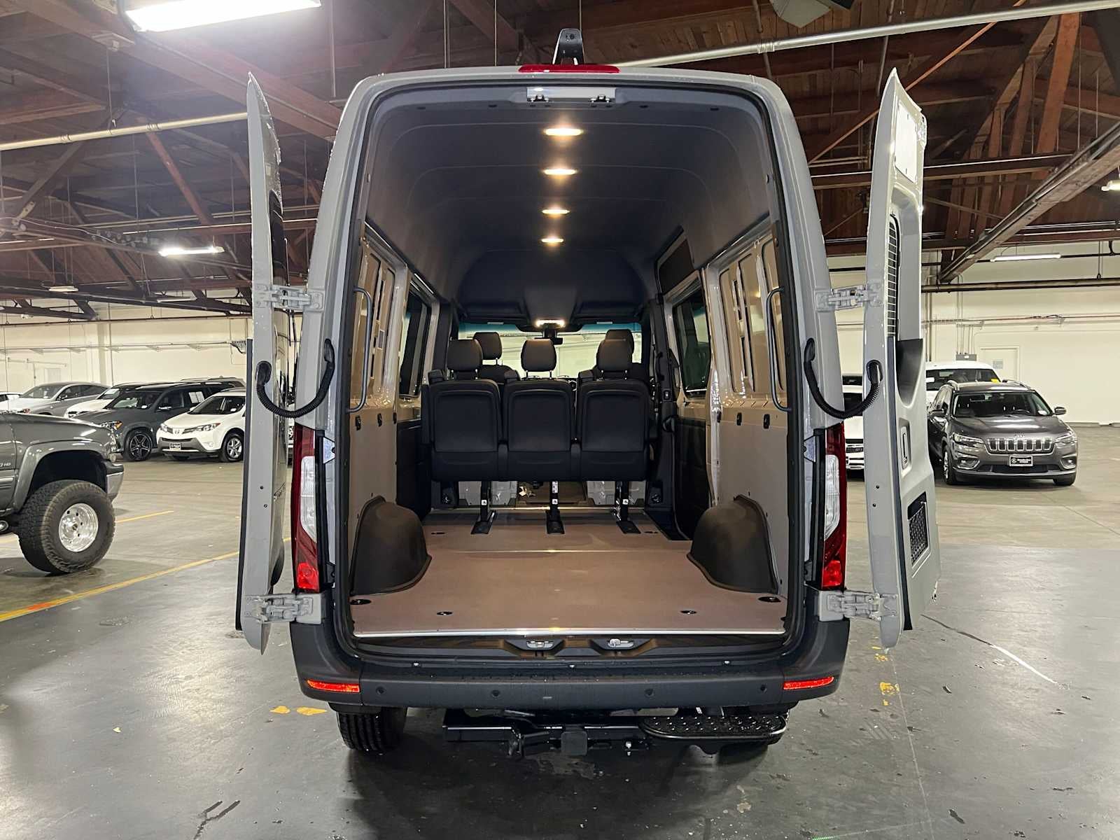 2026 Mercedes-Benz Sprinter Crew 2500 Standard Roof I4 Diesel HO 144 AWD