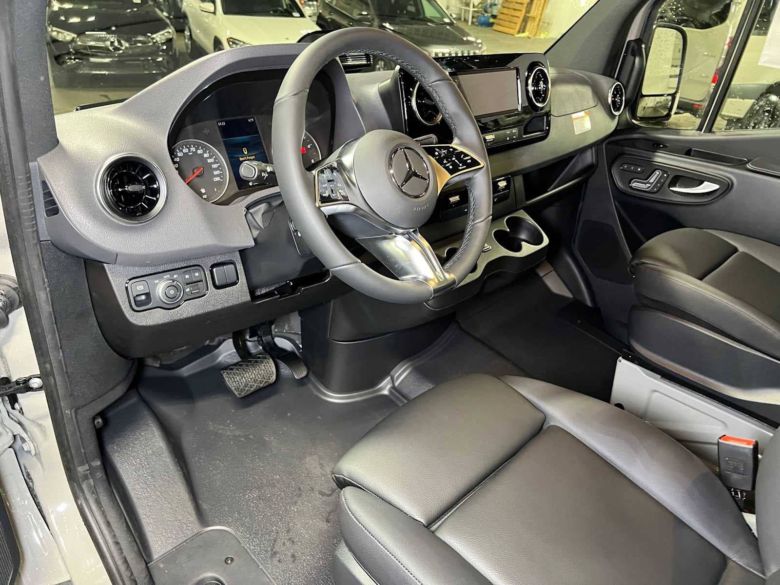 2026 Mercedes-Benz Sprinter Crew 2500 Standard Roof I4 Diesel HO 144 AWD