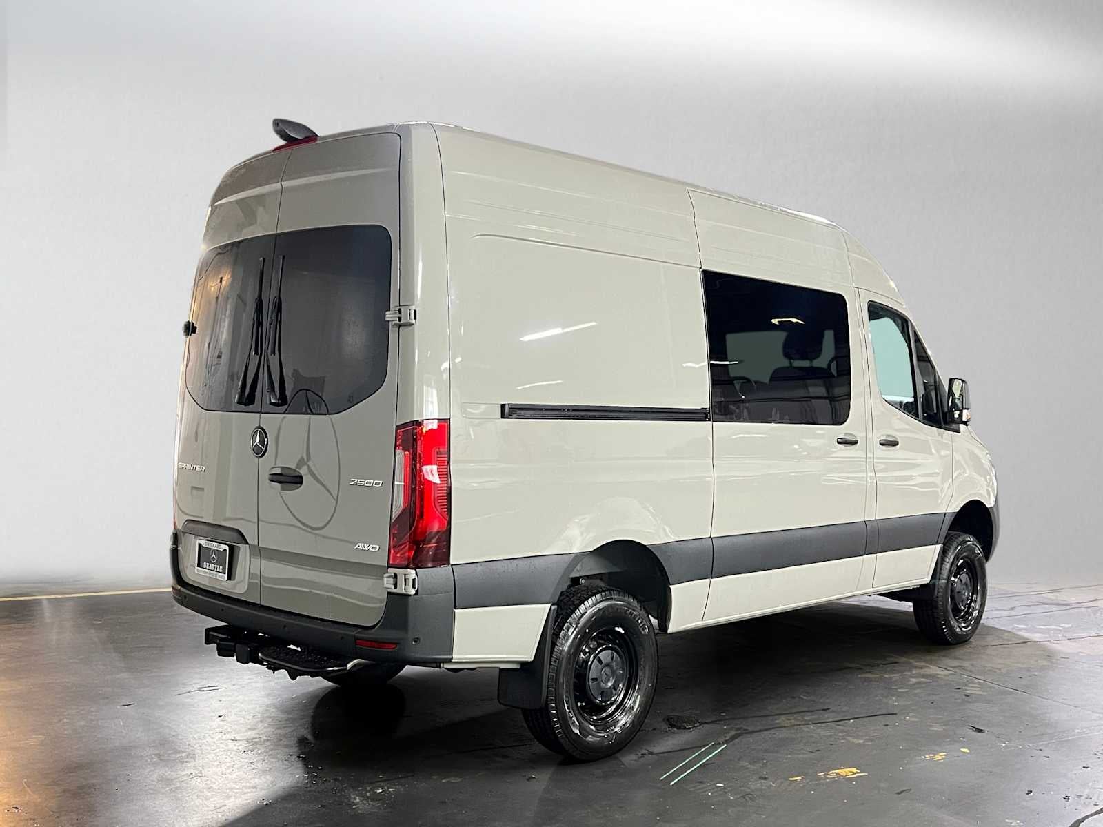 2026 Mercedes-Benz Sprinter Crew 2500 Standard Roof I4 Diesel HO 144 AWD