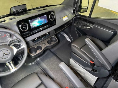 2026 Mercedes-Benz Sprinter Crew 2500 Standard Roof I4 Diesel HO 144 AWD