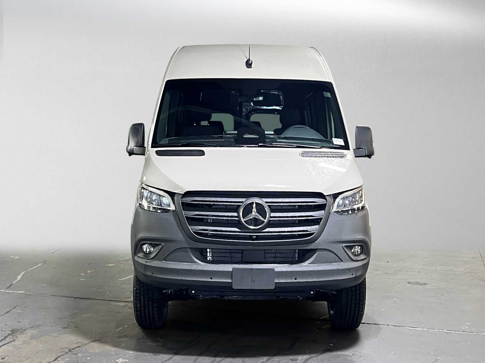 2026 Mercedes-Benz Sprinter Crew 2500 Standard Roof I4 Diesel HO 144 AWD