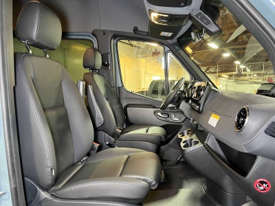 2026 Mercedes-Benz Sprinter Crew 2500 Standard Roof I4 Diesel HO 144 AWD