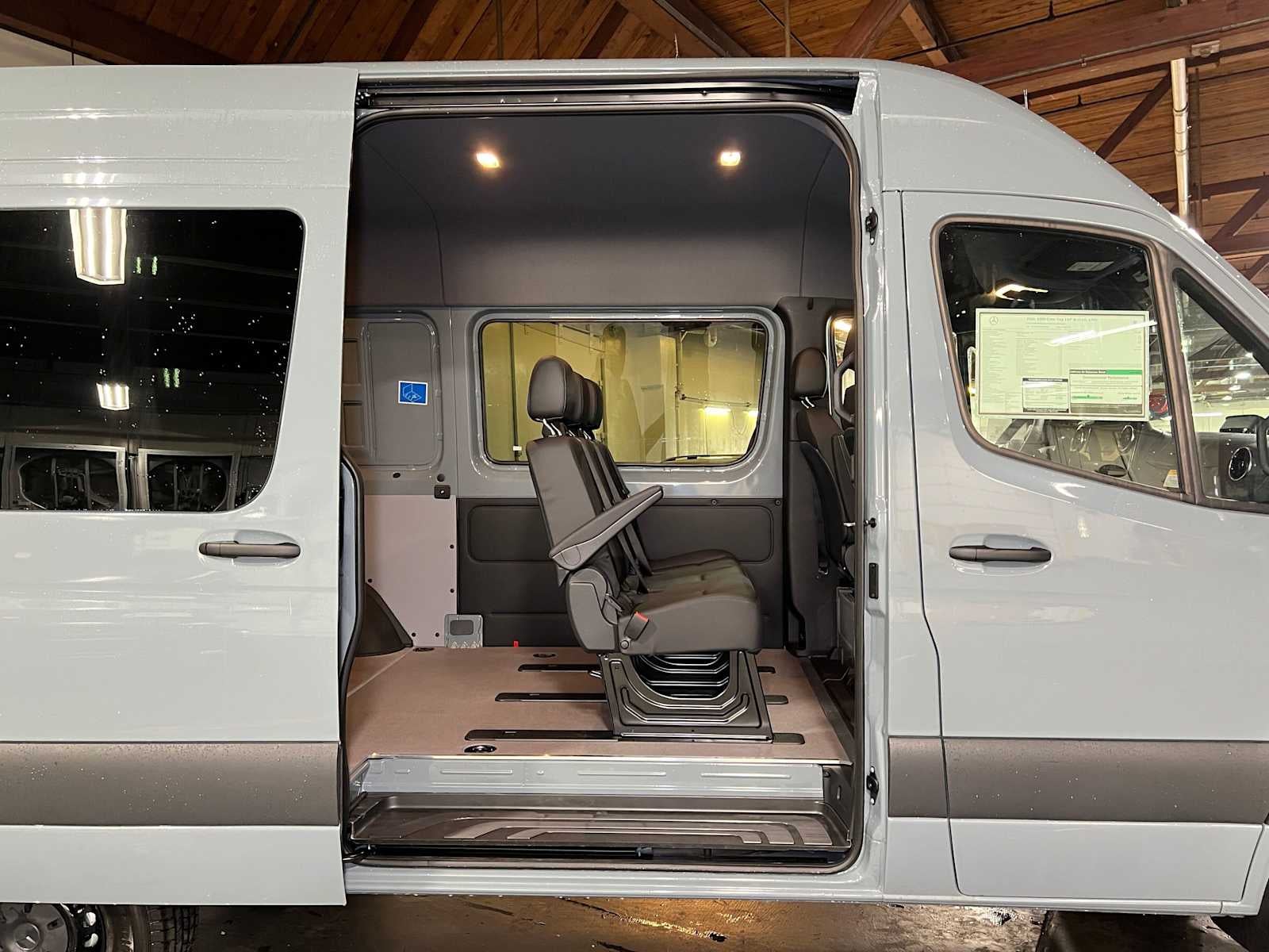 2026 Mercedes-Benz Sprinter Crew 2500 Standard Roof I4 Diesel HO 144 AWD