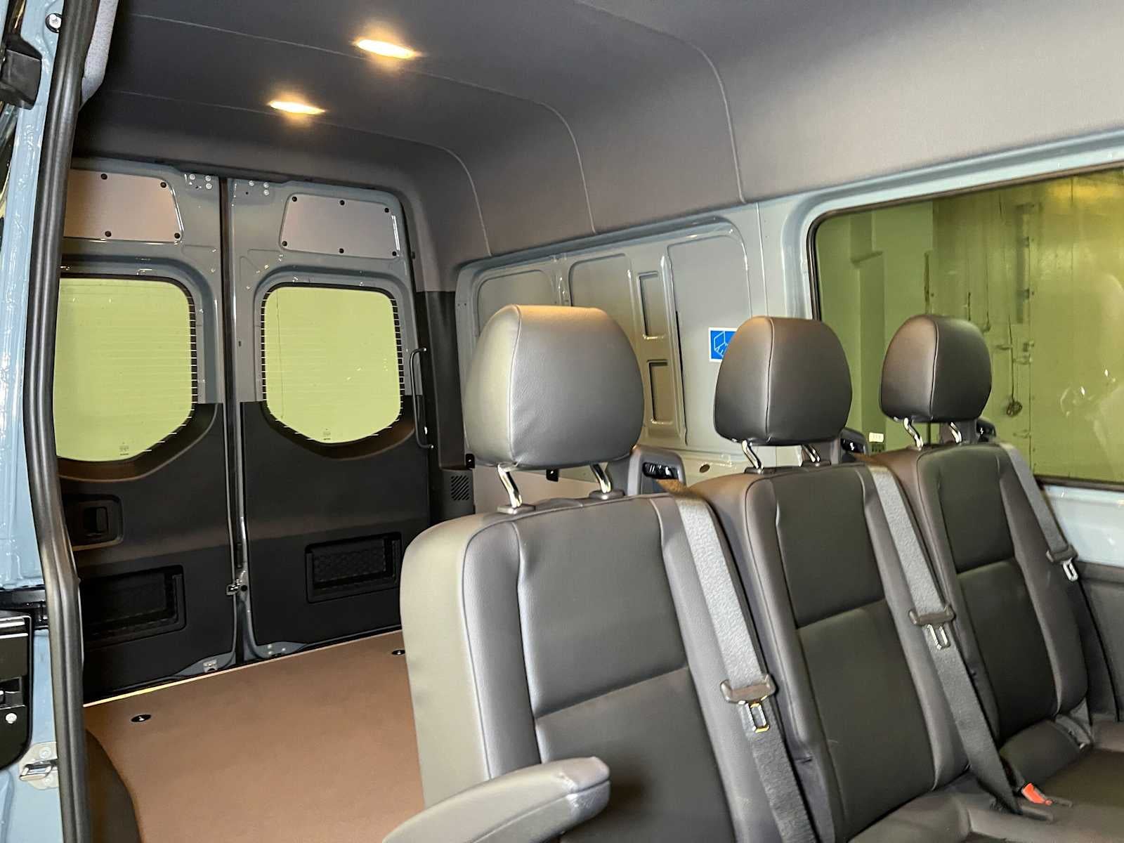 2026 Mercedes-Benz Sprinter Crew 2500 Standard Roof I4 Diesel HO 144 AWD