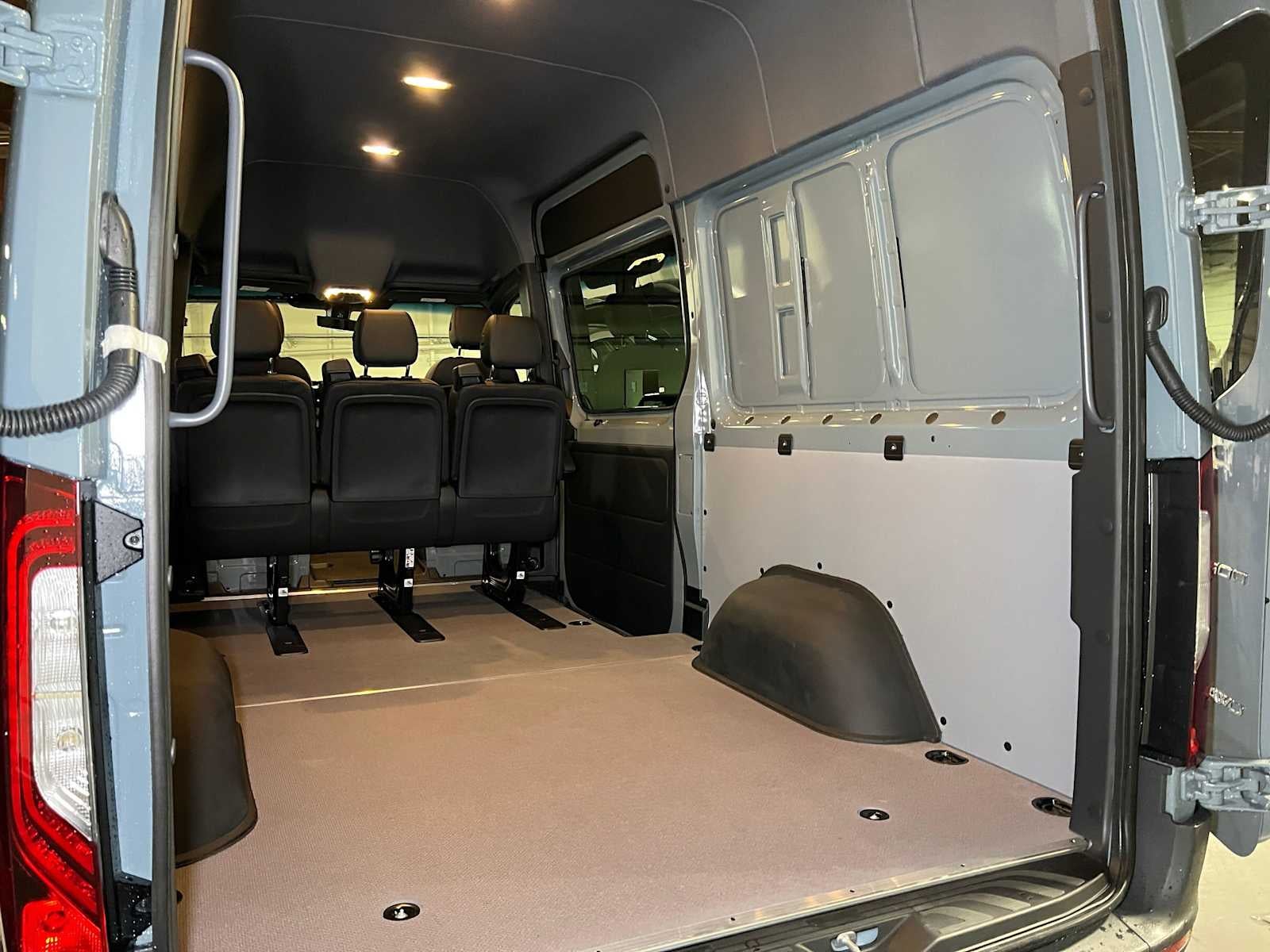 2026 Mercedes-Benz Sprinter Crew 2500 Standard Roof I4 Diesel HO 144 AWD