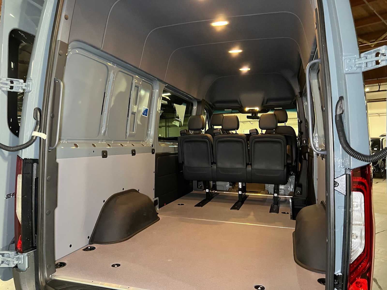 2026 Mercedes-Benz Sprinter Crew 2500 Standard Roof I4 Diesel HO 144 AWD