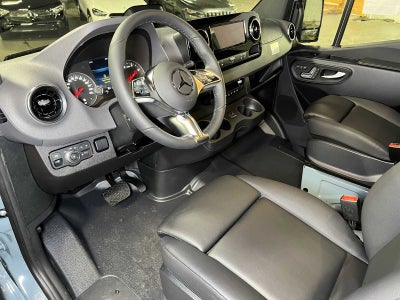 2026 Mercedes-Benz Sprinter Crew 2500 Standard Roof I4 Diesel HO 144 AWD