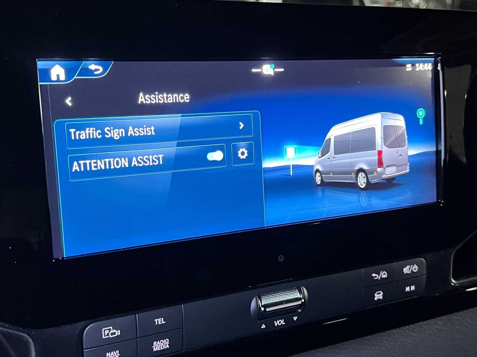 2026 Mercedes-Benz Sprinter Crew 2500 Standard Roof I4 Diesel HO 144 AWD