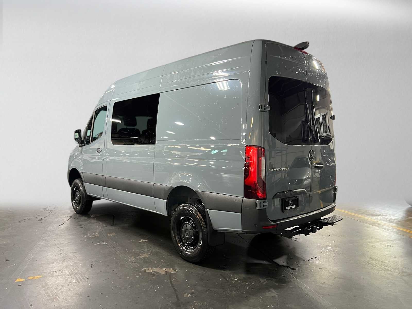 2026 Mercedes-Benz Sprinter Crew 2500 Standard Roof I4 Diesel HO 144 AWD