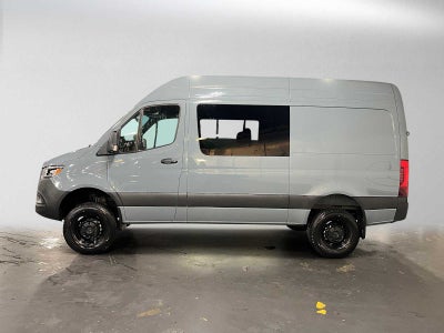 2026 Mercedes-Benz Sprinter Crew 2500 Standard Roof I4 Diesel HO 144 AWD