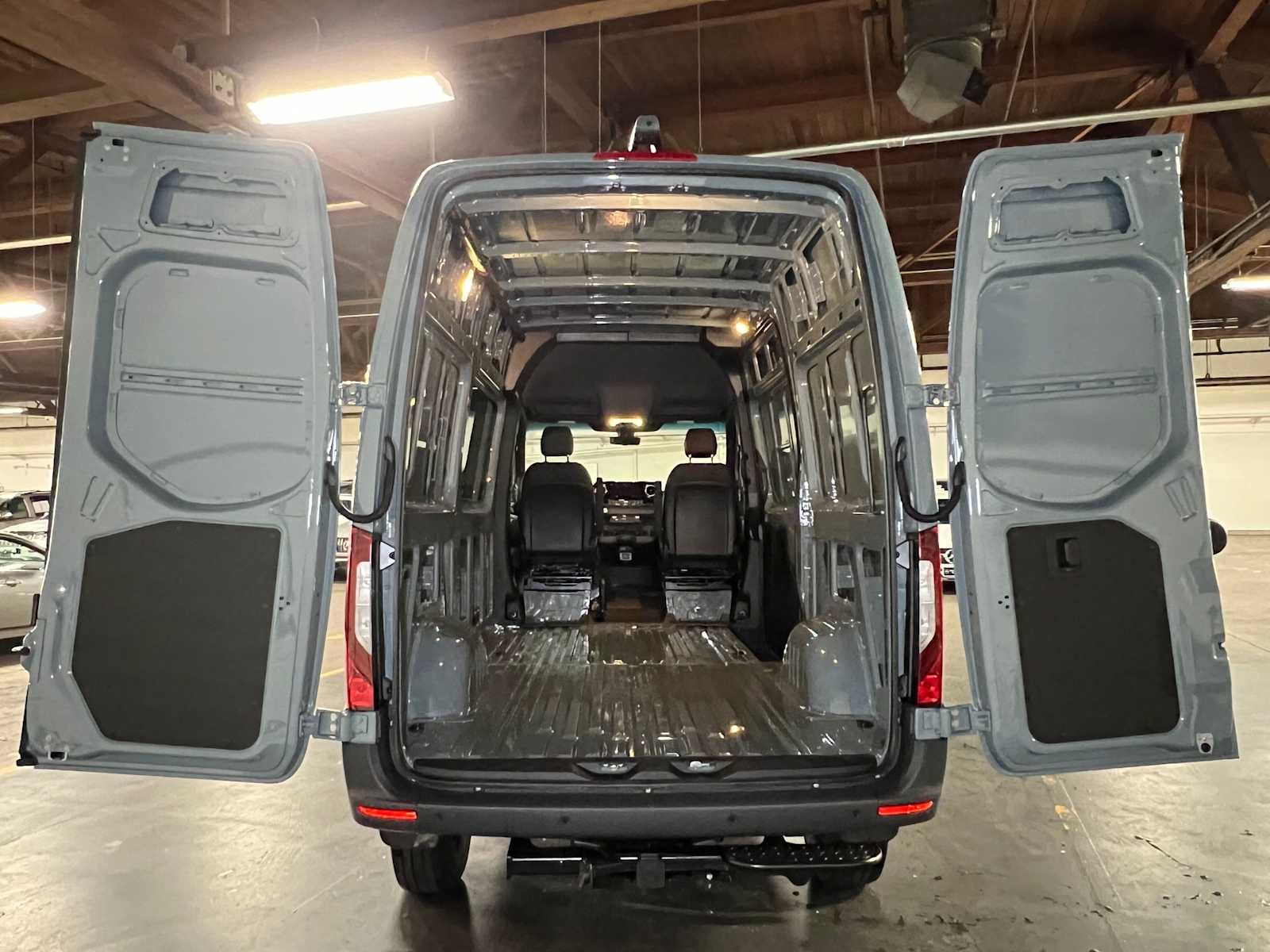 2026 Mercedes-Benz Sprinter Cargo 2500 Standard Roof I4 Diesel HO 144 AWD