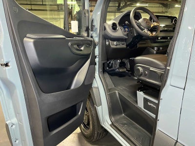 2026 Mercedes-Benz Sprinter Cargo 2500 Standard Roof I4 Diesel HO 144 AWD