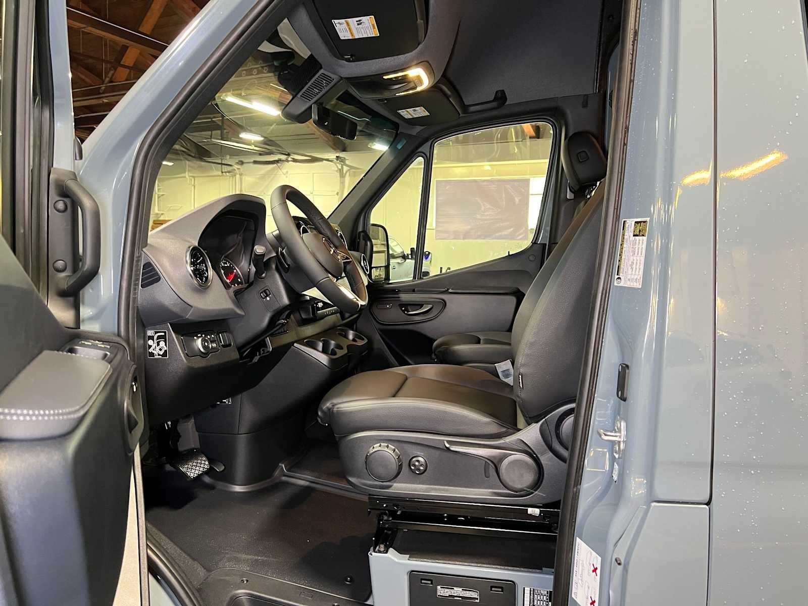 2026 Mercedes-Benz Sprinter Cargo 2500 Standard Roof I4 Diesel HO 144 AWD