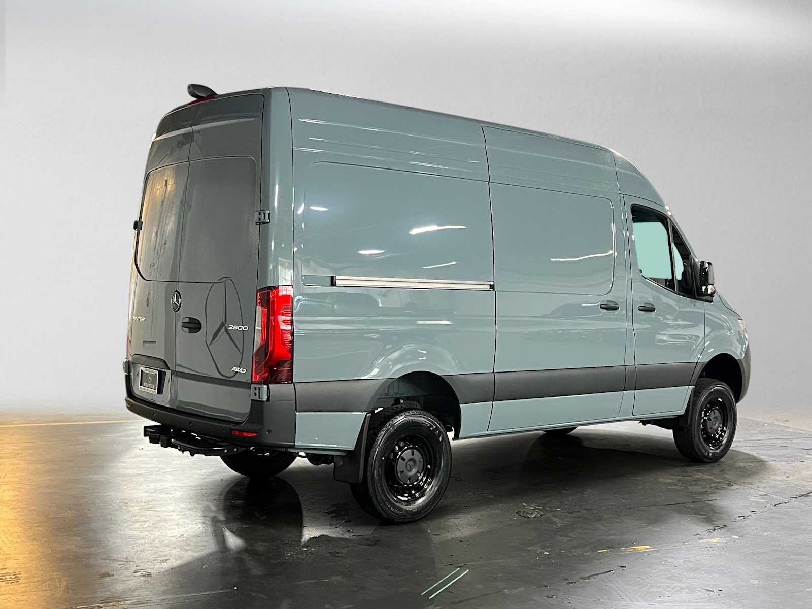 2026 Mercedes-Benz Sprinter Cargo 2500 Standard Roof I4 Diesel HO 144 AWD