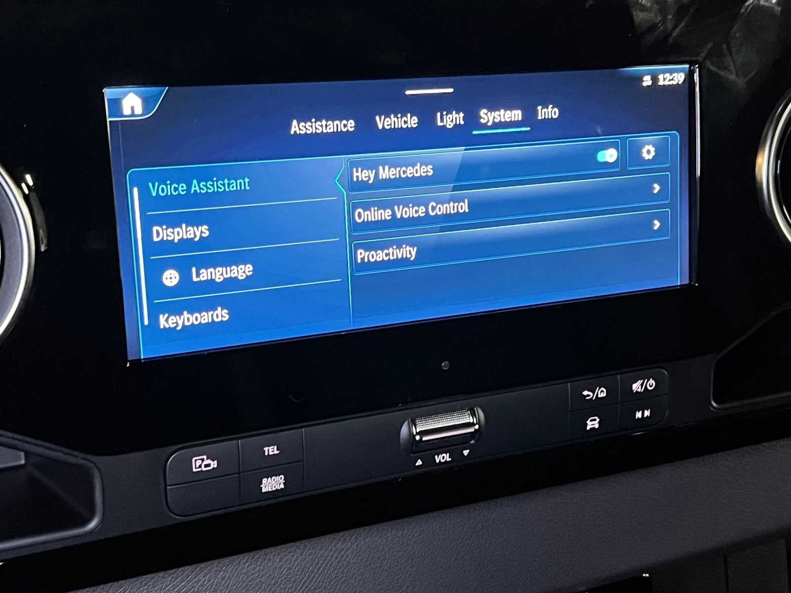 2026 Mercedes-Benz Sprinter Cargo 2500 Standard Roof I4 Diesel HO 144 AWD