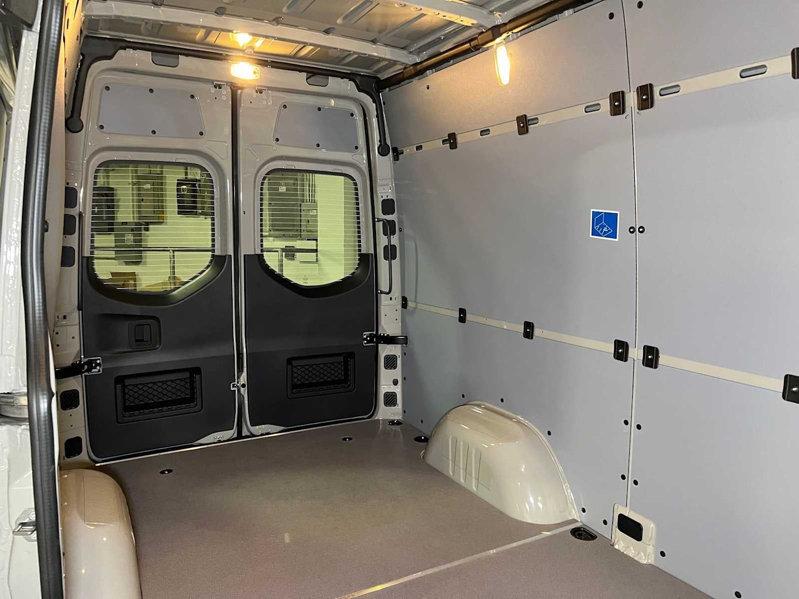 2026 Mercedes-Benz Sprinter Cargo 2500 Standard Roof I4 Diesel HO 144 AWD
