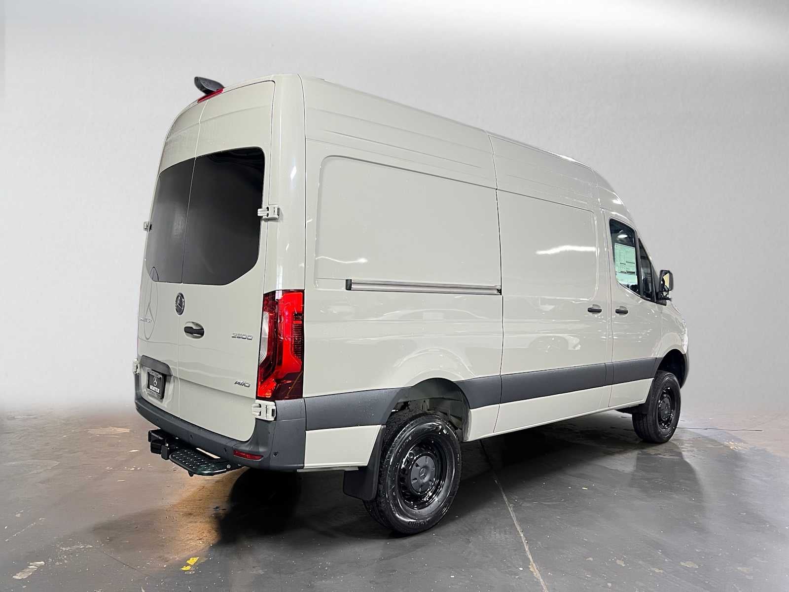 2026 Mercedes-Benz Sprinter Cargo 2500 Standard Roof I4 Diesel HO 144 AWD