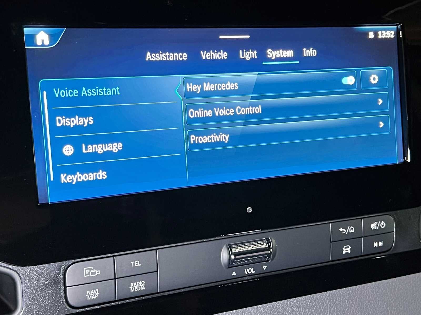 2026 Mercedes-Benz Sprinter Cargo 2500 Standard Roof I4 Diesel HO 144 AWD