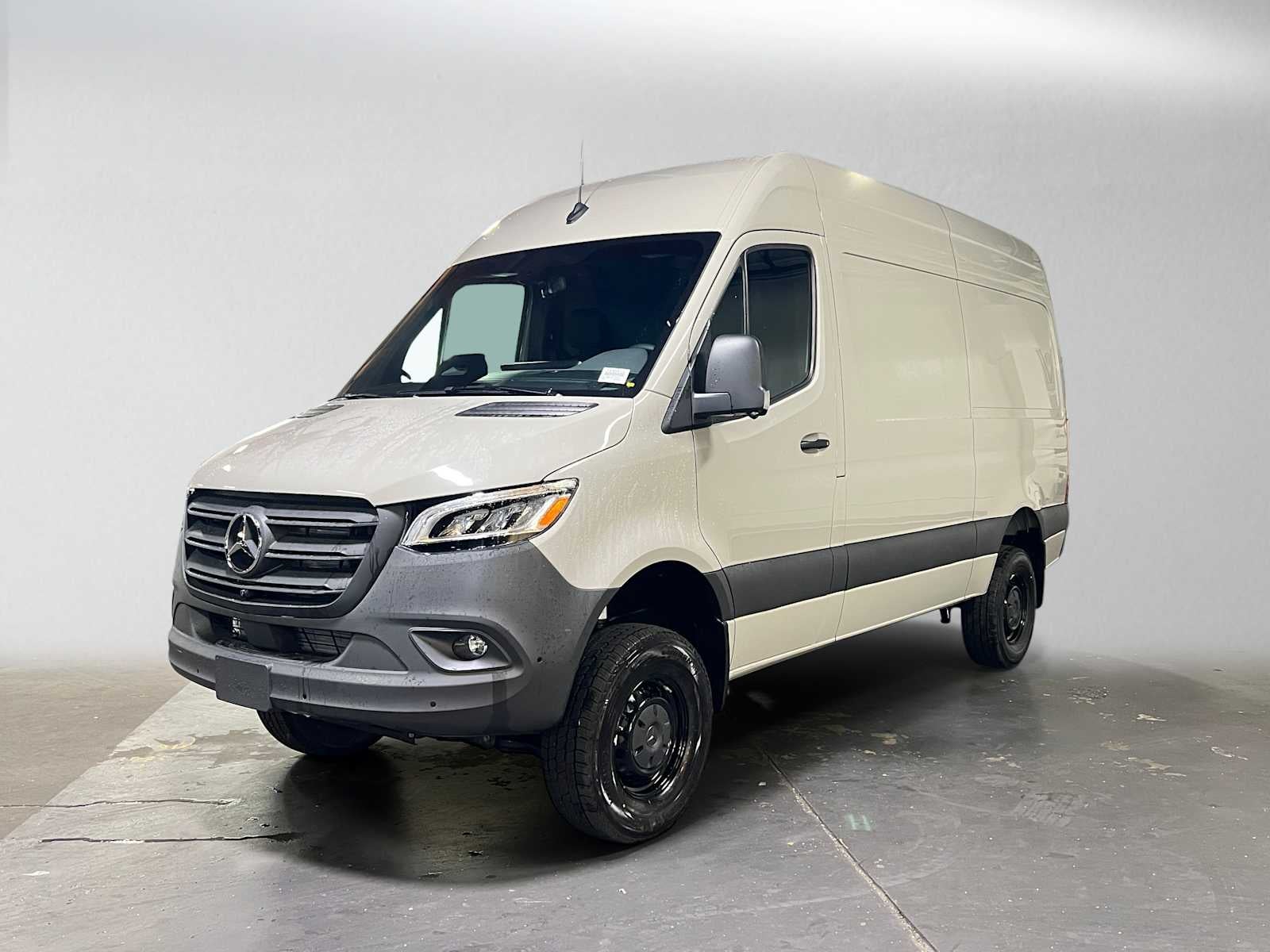 2026 Mercedes-Benz Sprinter Cargo 2500 Standard Roof I4 Diesel HO 144 AWD