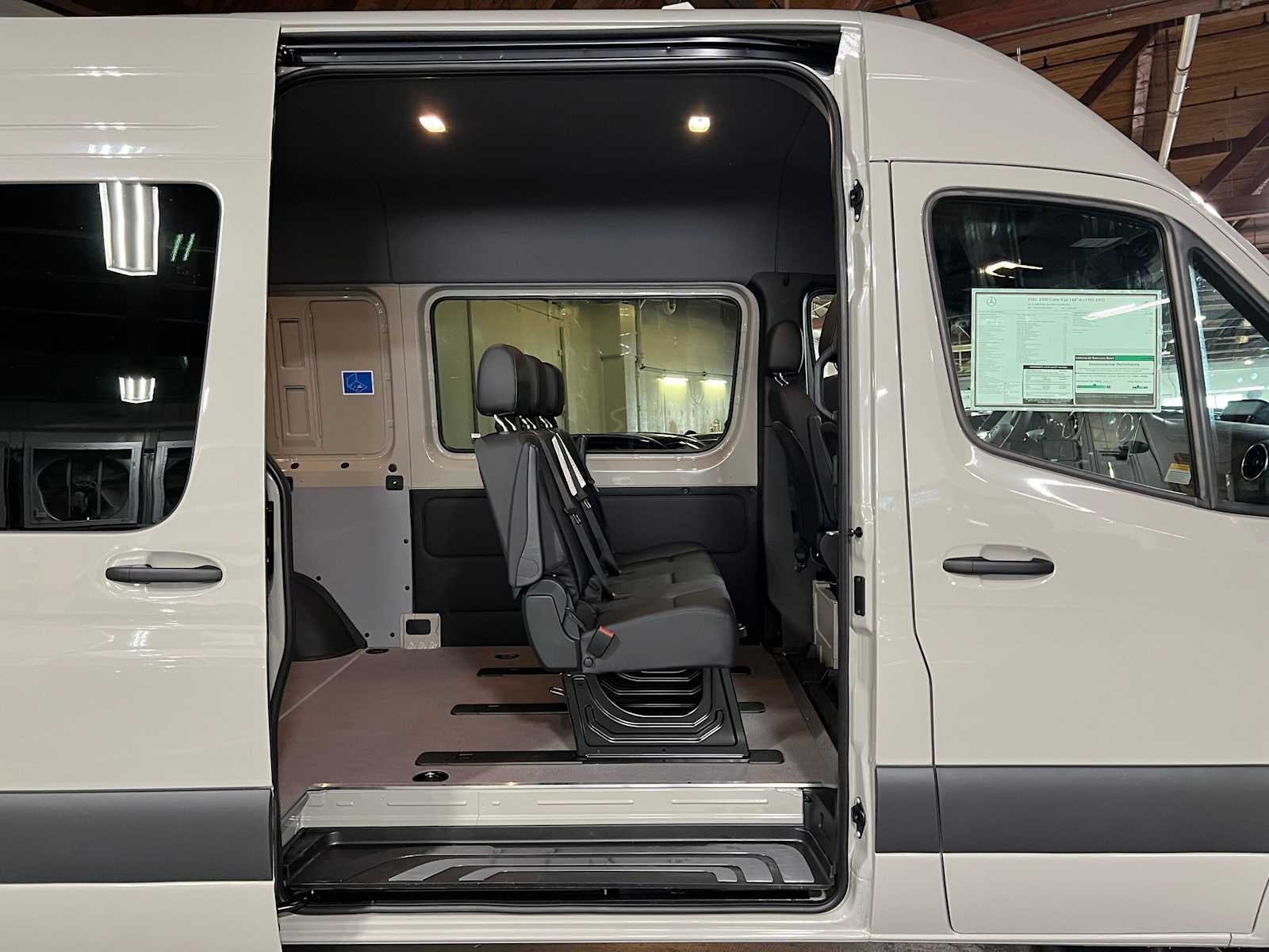 2026 Mercedes-Benz Sprinter 2500 Standard Roof I4 Diesel HO 144 AWD
