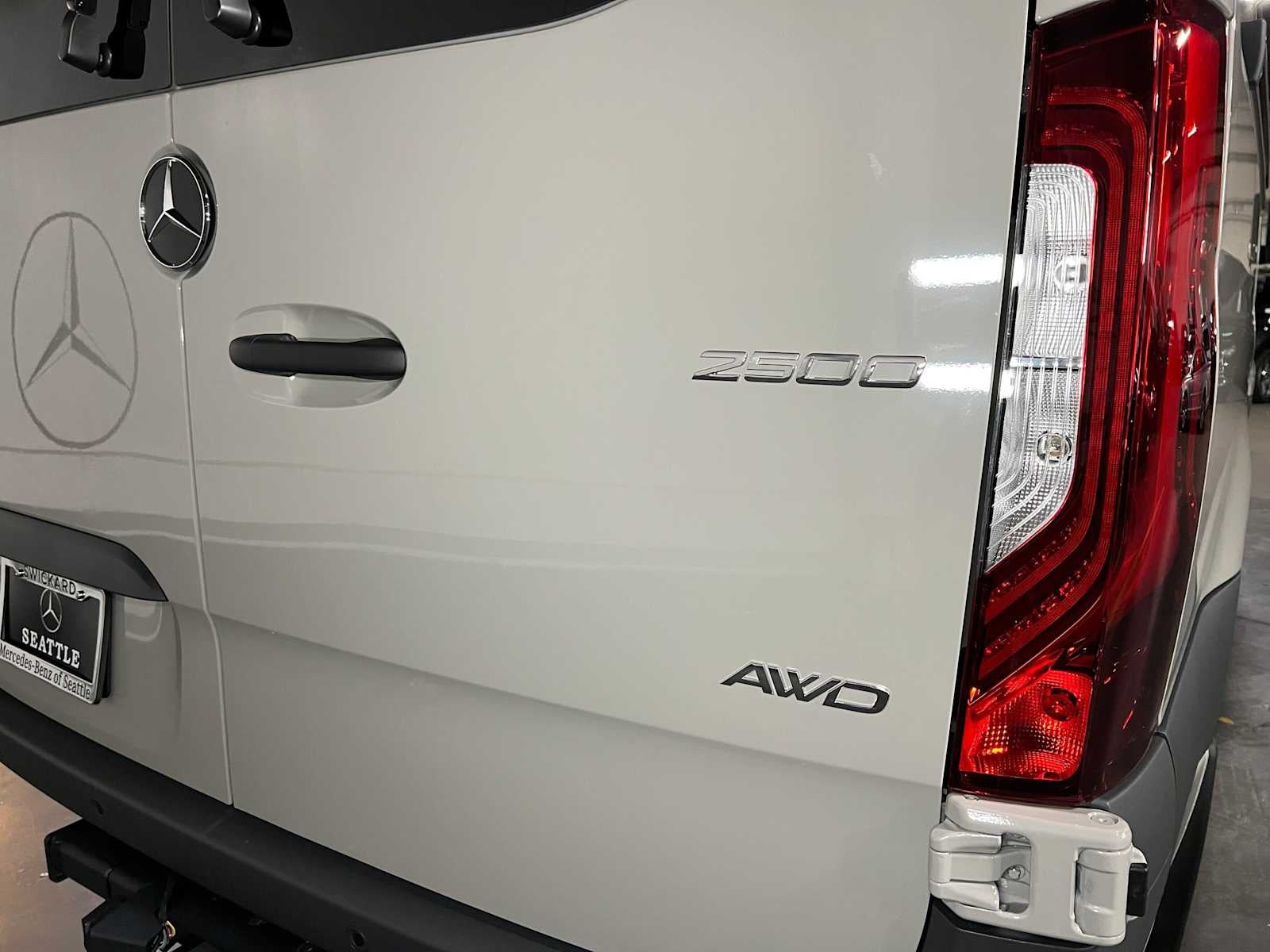 2026 Mercedes-Benz Sprinter 2500 Standard Roof I4 Diesel HO 144 AWD
