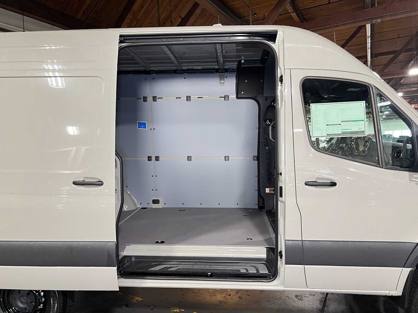 2026 Mercedes-Benz Sprinter Cargo 2500 Standard Roof I4 Diesel HO 144 AWD