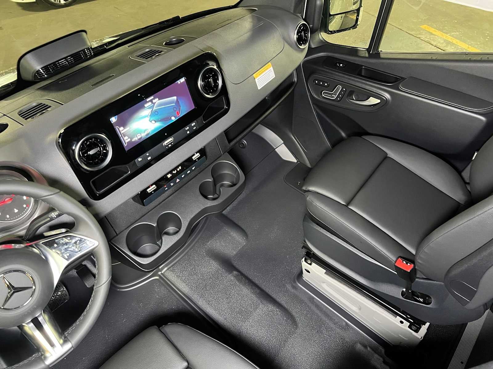 2026 Mercedes-Benz Sprinter Cargo 2500 Standard Roof I4 Diesel HO 144 AWD