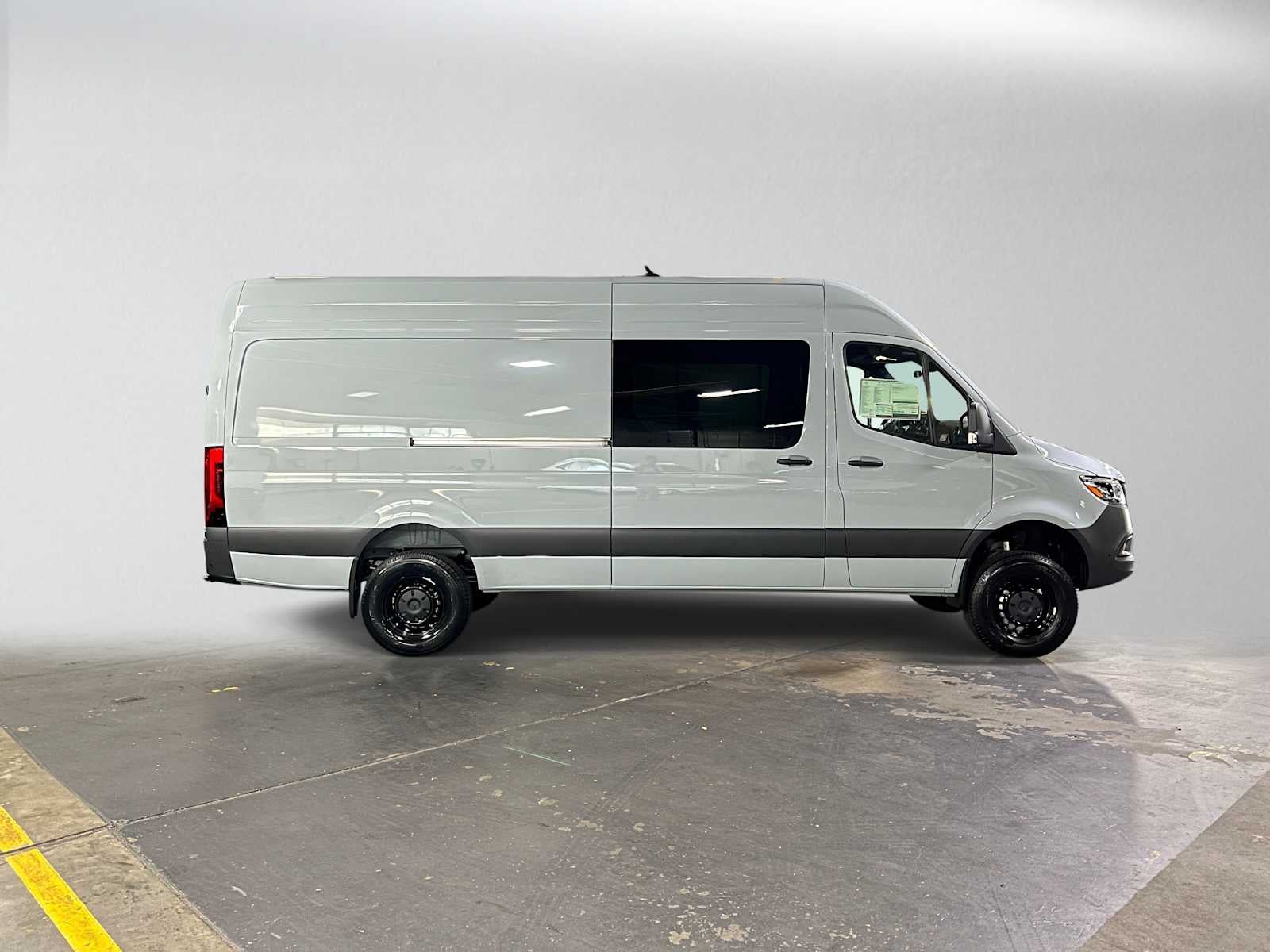 2026 Mercedes-Benz Sprinter Crew 2500 High Roof I4 Diesel HO 170 AWD