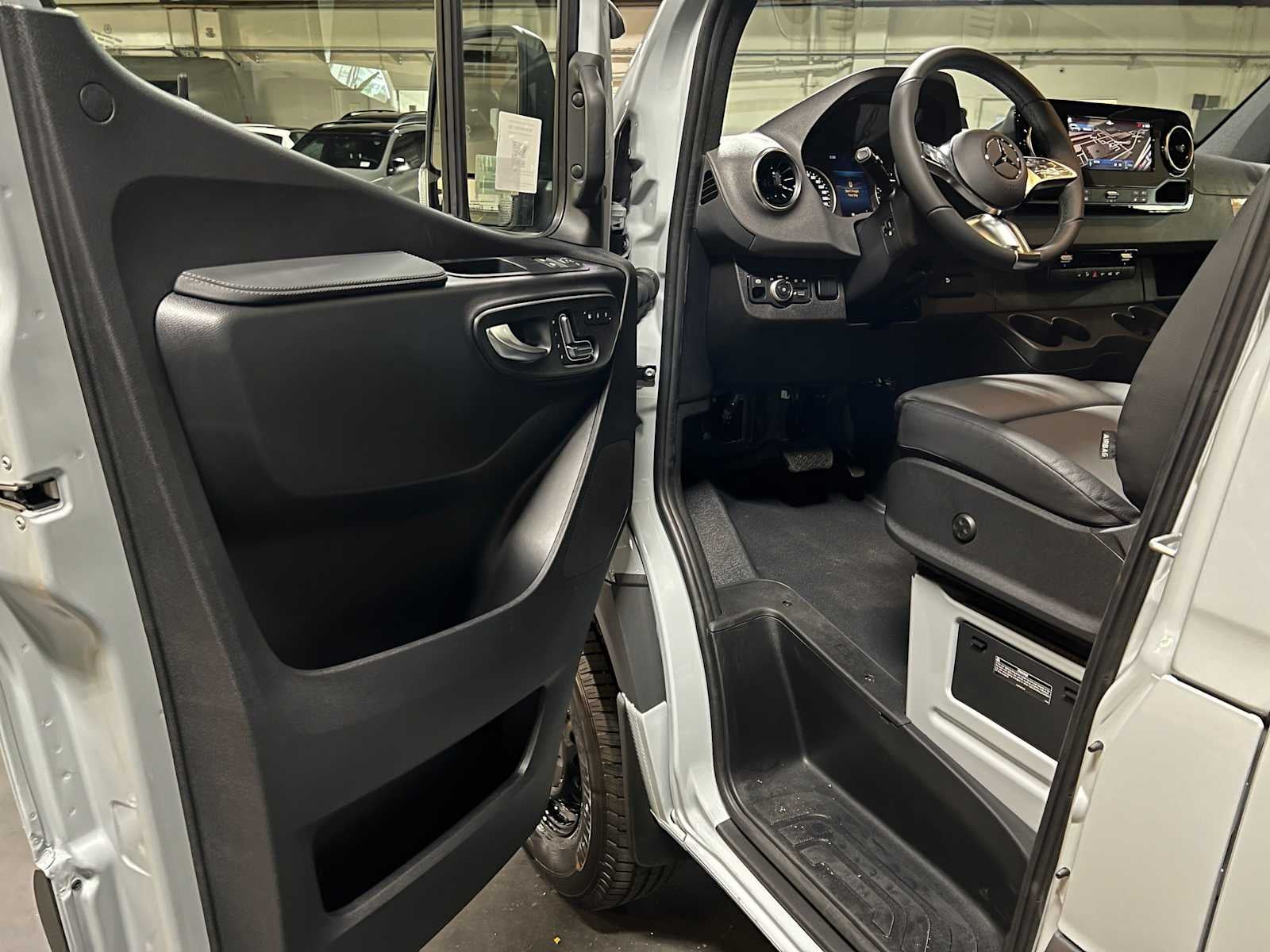 2026 Mercedes-Benz Sprinter Crew 2500 High Roof I4 Diesel HO 170 AWD