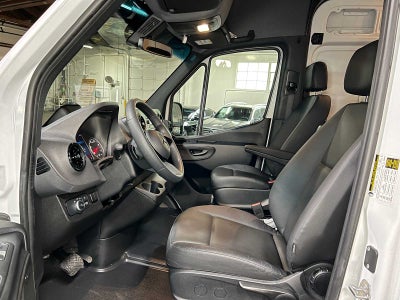 2025 Mercedes-Benz Sprinter Cargo Van 2500 Standard Roof I4 Diesel 144 RWD