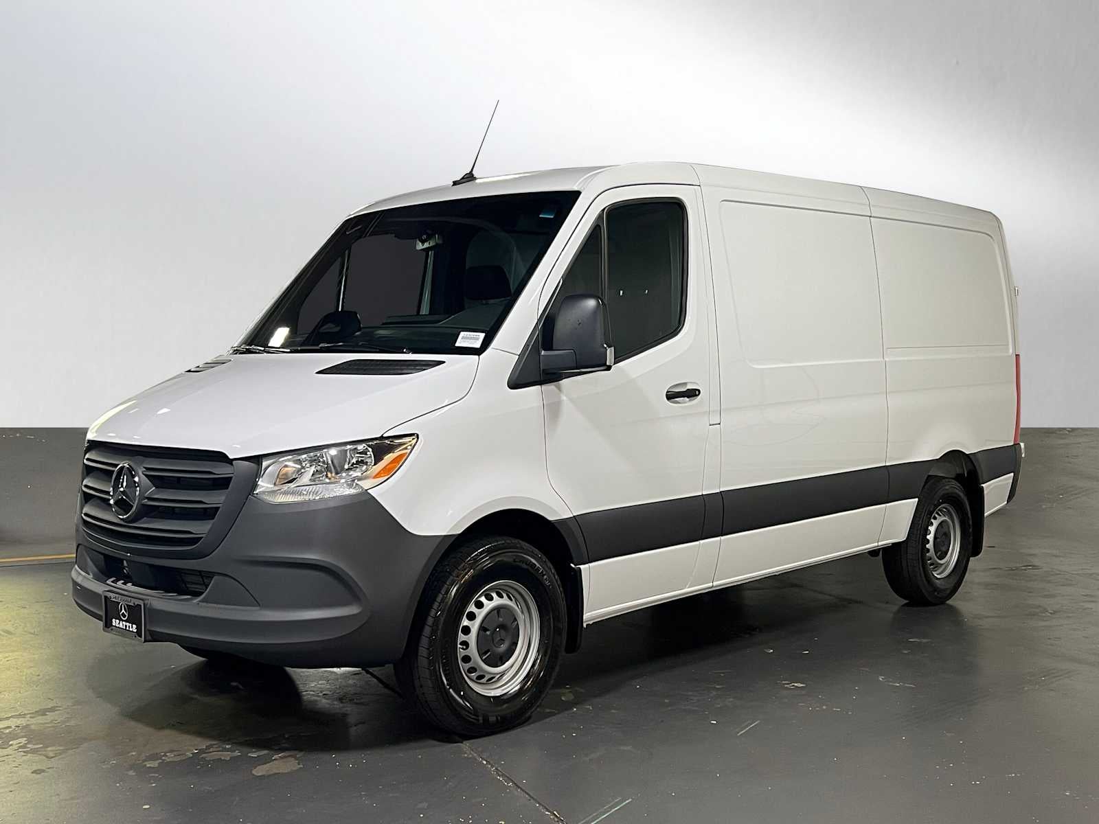 2025 Mercedes-Benz Sprinter Cargo Van 2500 Standard Roof I4 Diesel 144" RWD