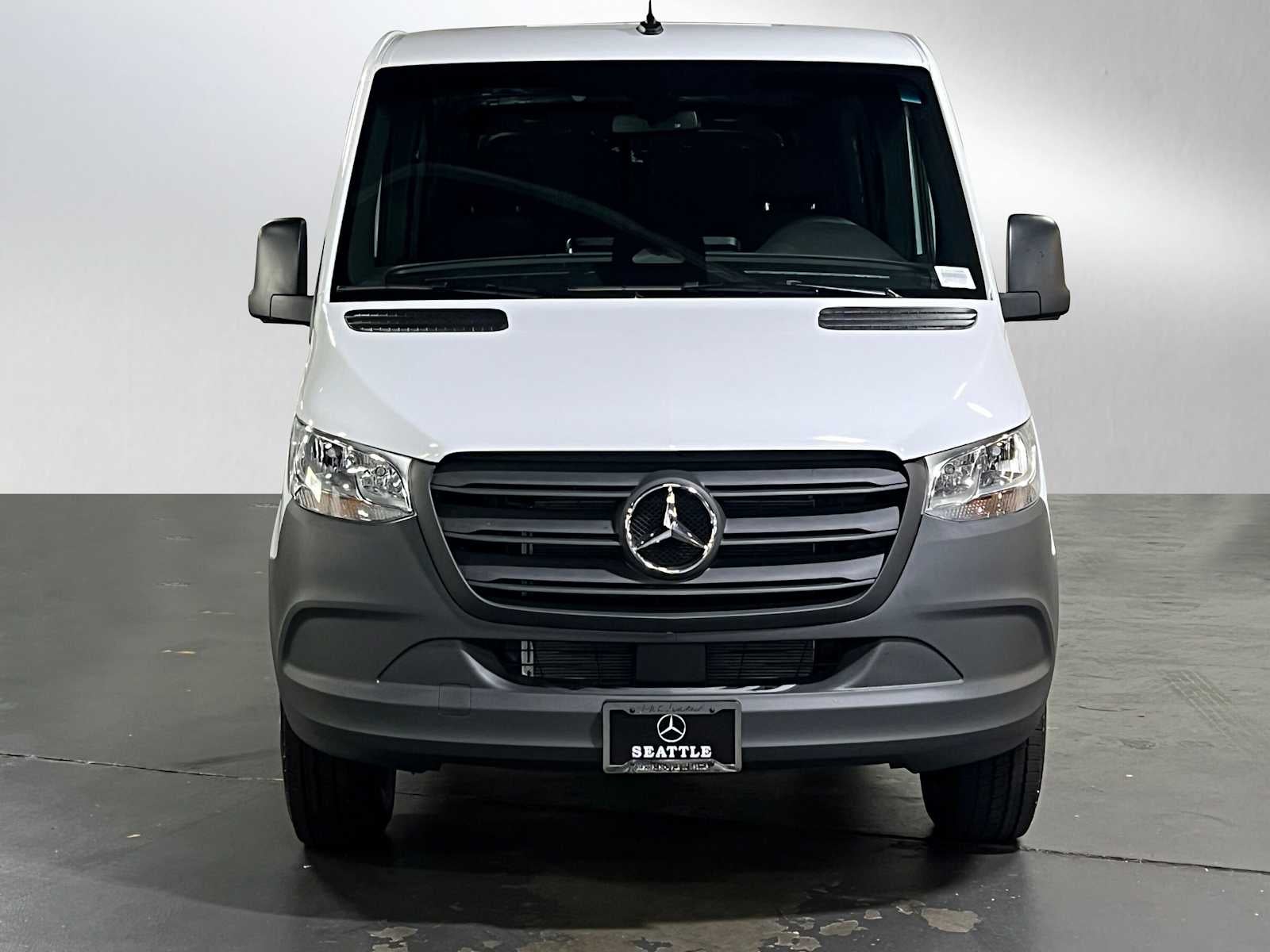 2025 Mercedes-Benz Sprinter Cargo Van 2500 Standard Roof I4 Diesel 144" RWD