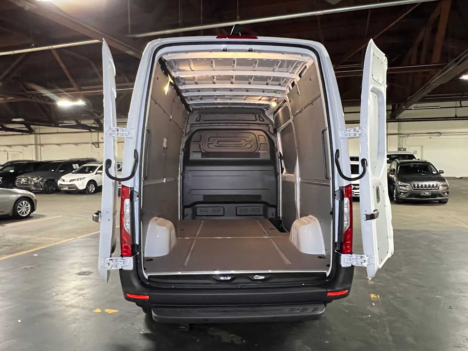 2026 Mercedes-Benz Sprinter Cargo 2500 Standard Roof I4 Diesel 144 RWD