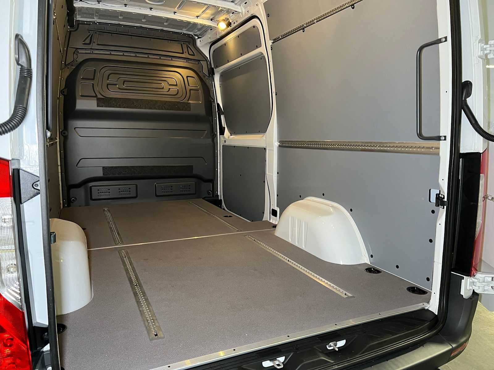 2026 Mercedes-Benz Sprinter Cargo 2500 Standard Roof I4 Diesel 144 RWD